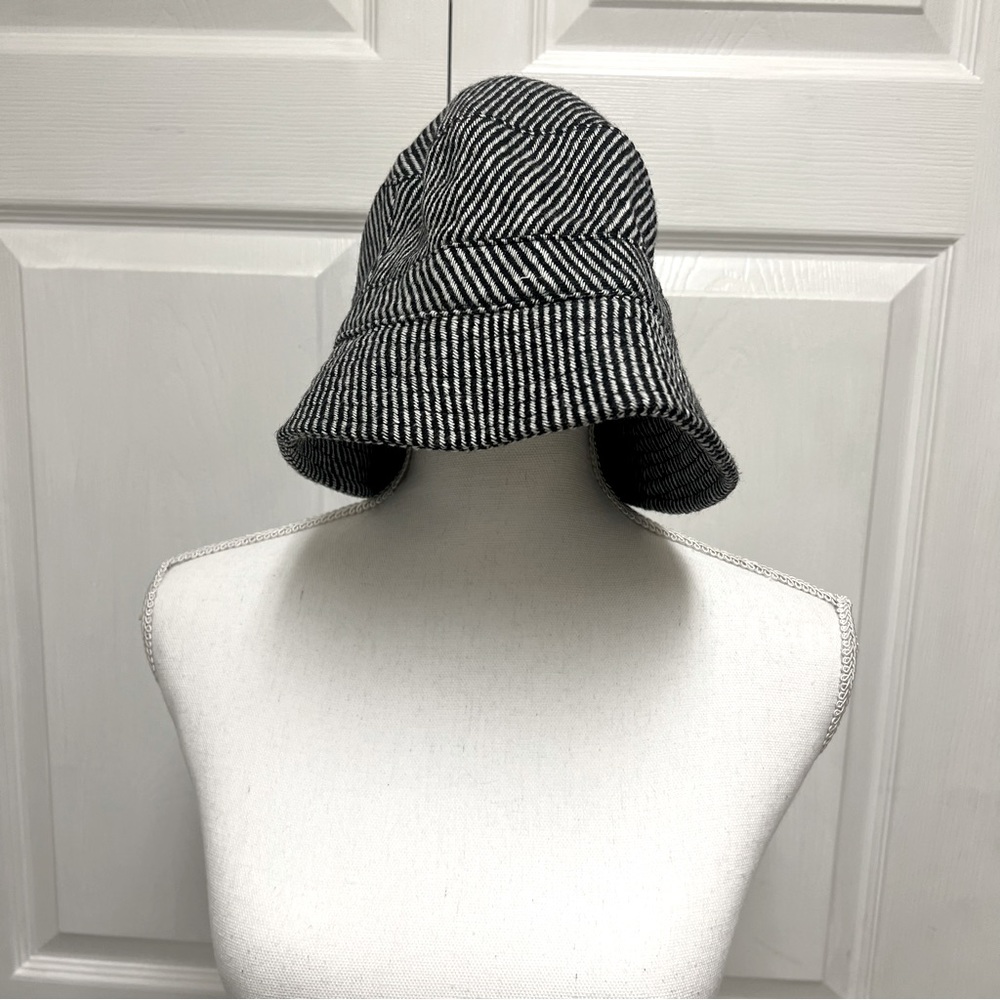 GAP | Tweed Wool Bucket Hat | Size M/L